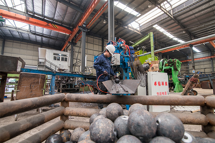 崇州网架配件-螺栓球加工车间